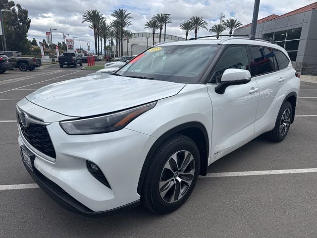 2022 Toyota Highlander Hybrid XLE