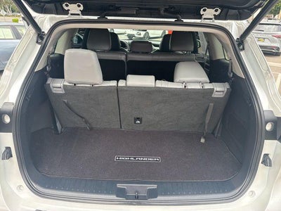 2022 Toyota HIGHLANDER HYBRD XLE