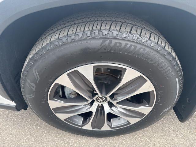 2022 Toyota HIGHLANDER HYBRD XLE