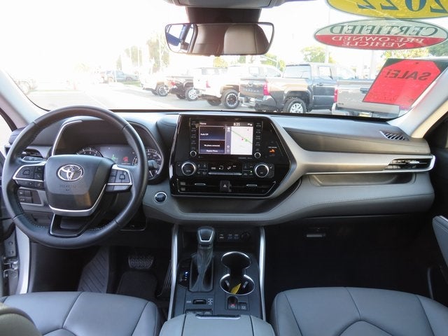 2022 Toyota HIGHLANDER XLE