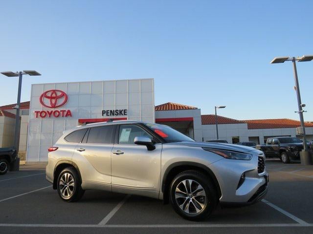 2022 Toyota HIGHLANDER XLE