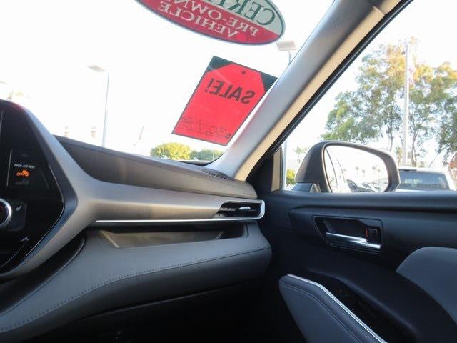 2022 Toyota HIGHLANDER XLE