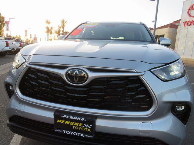 2022 Toyota HIGHLANDER XLE