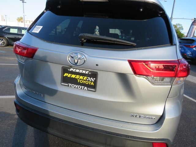 2019 Toyota HIGHLANDER XLE