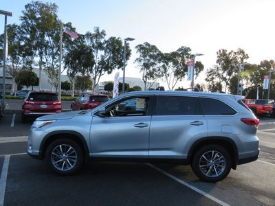 2019 Toyota HIGHLANDER XLE