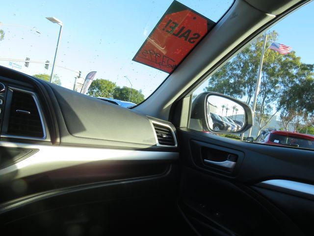 2019 Toyota HIGHLANDER XLE