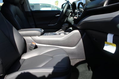 2026 Toyota Highlander Hybrid XLE