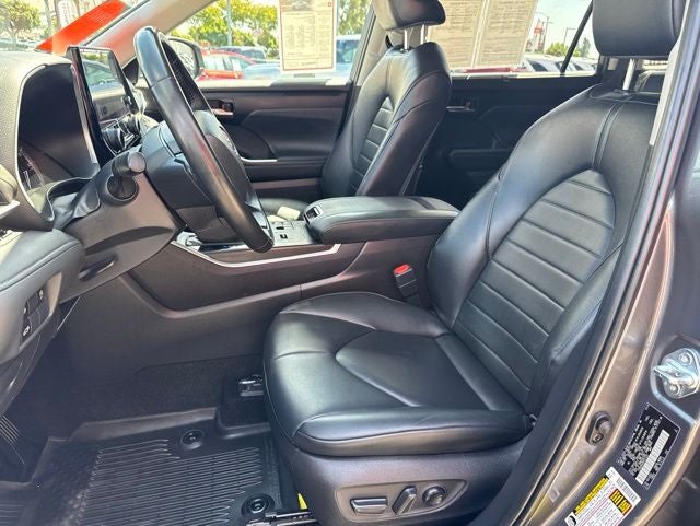 2024 Toyota HIGHLANDER XLE