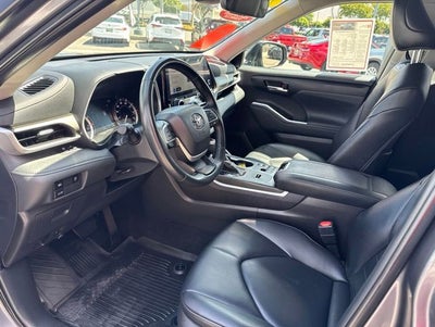 2024 Toyota HIGHLANDER XLE