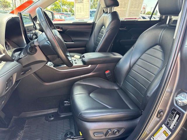 2024 Toyota HIGHLANDER XLE