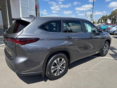 2024 Toyota HIGHLANDER XLE