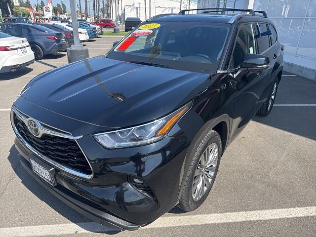 2023 Toyota HIGHLANDER Limited