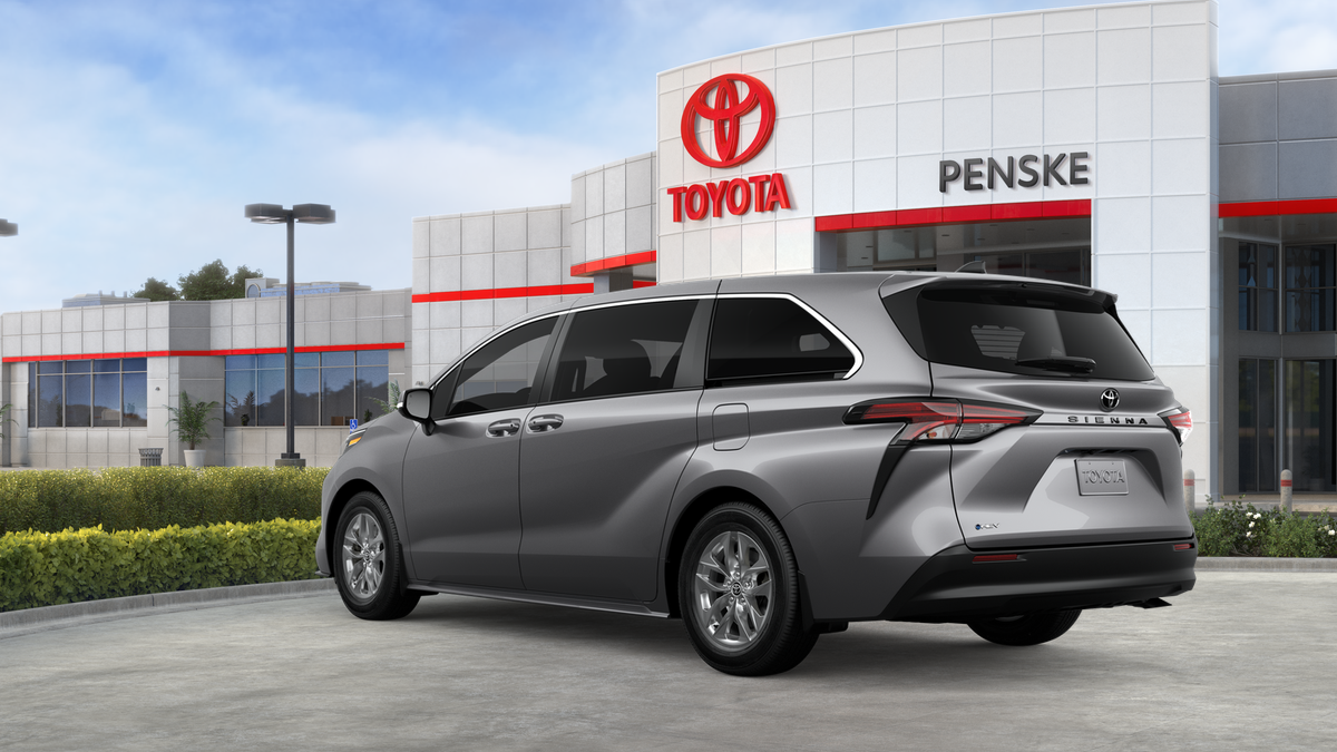 2026 Toyota Sienna LE
