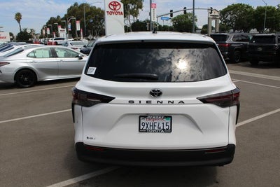 2026 Toyota Sienna LE 8 Passenger