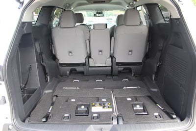 2026 Toyota Sienna LE 8 Passenger