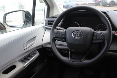 2026 Toyota Sienna LE 8 Passenger