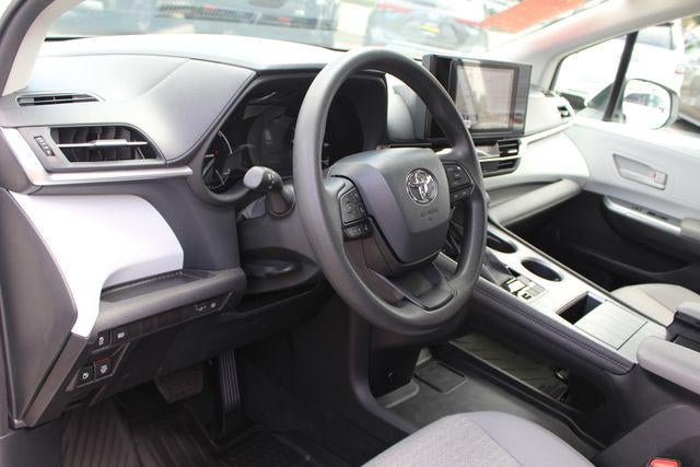 2026 Toyota Sienna LE 8 Passenger