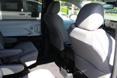 2026 Toyota Sienna LE 8 Passenger