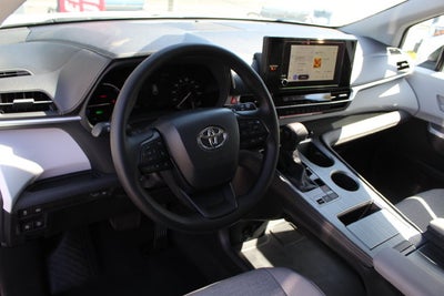 2026 Toyota Sienna LE 8 Passenger
