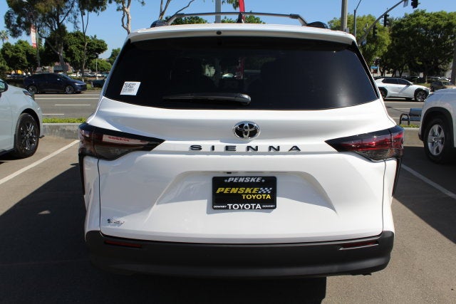 2026 Toyota Sienna LE 8 Passenger