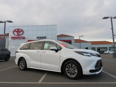 2023 Toyota SIENNA LE AWD LE 8 Passenger