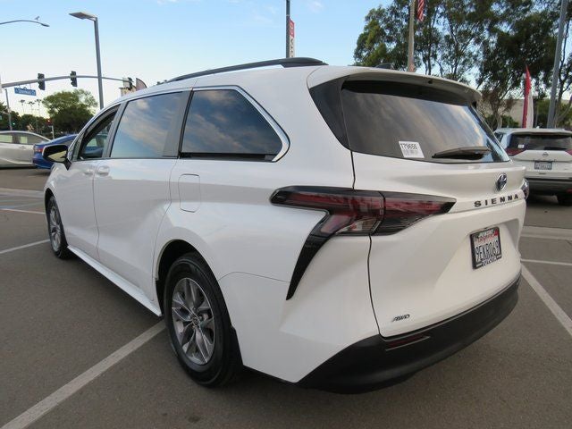 2023 Toyota SIENNA LE AWD LE 8 Passenger
