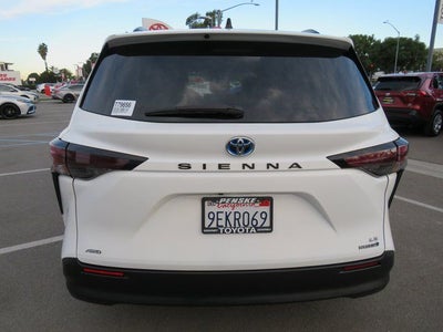 2023 Toyota SIENNA LE AWD LE 8 Passenger