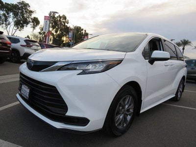 2023 Toyota SIENNA LE AWD LE 8 Passenger