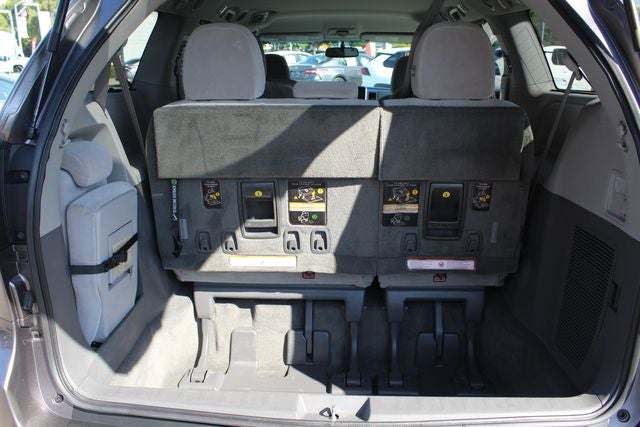 2017 Toyota Sienna LE 8 Passenger