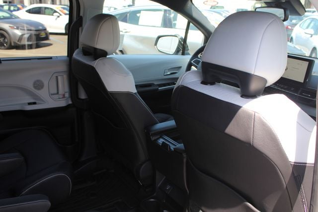 2026 Toyota Sienna XSE 7 Passenger