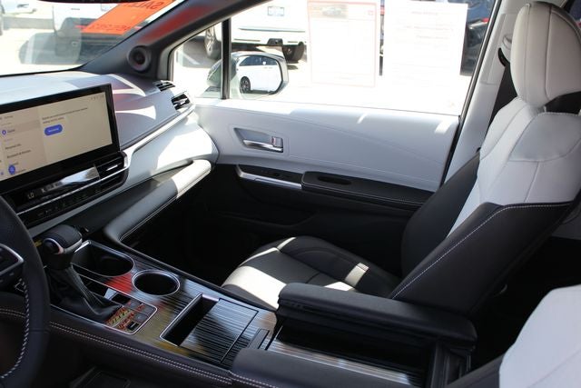 2026 Toyota Sienna XSE 7 Passenger