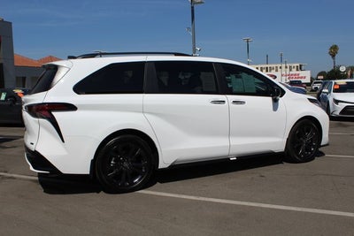 2026 Toyota Sienna XSE 7 Passenger
