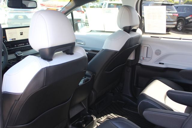2026 Toyota Sienna XSE 7 Passenger