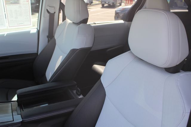 2026 Toyota Sienna XSE 7 Passenger