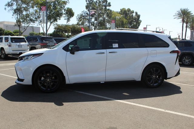 2026 Toyota Sienna XSE 7 Passenger