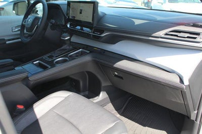 2026 Toyota Sienna XSE 7 Passenger