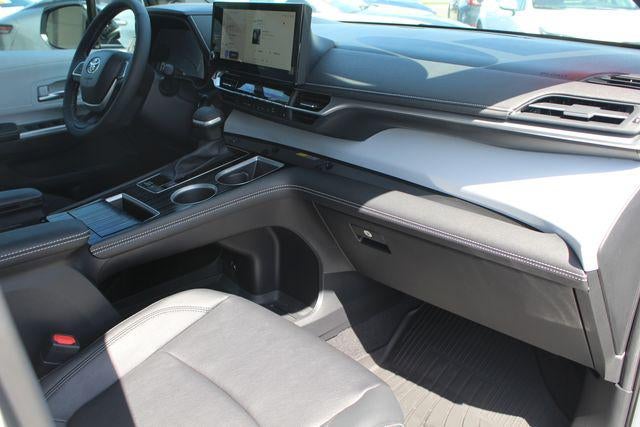 2026 Toyota Sienna XSE 7 Passenger