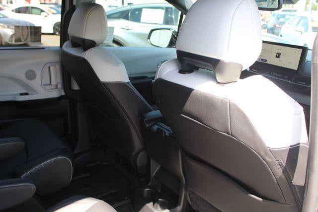 2026 Toyota Sienna XSE 7 Passenger