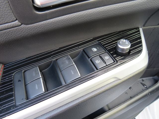 2026 Toyota Sienna XSE 7 Passenger