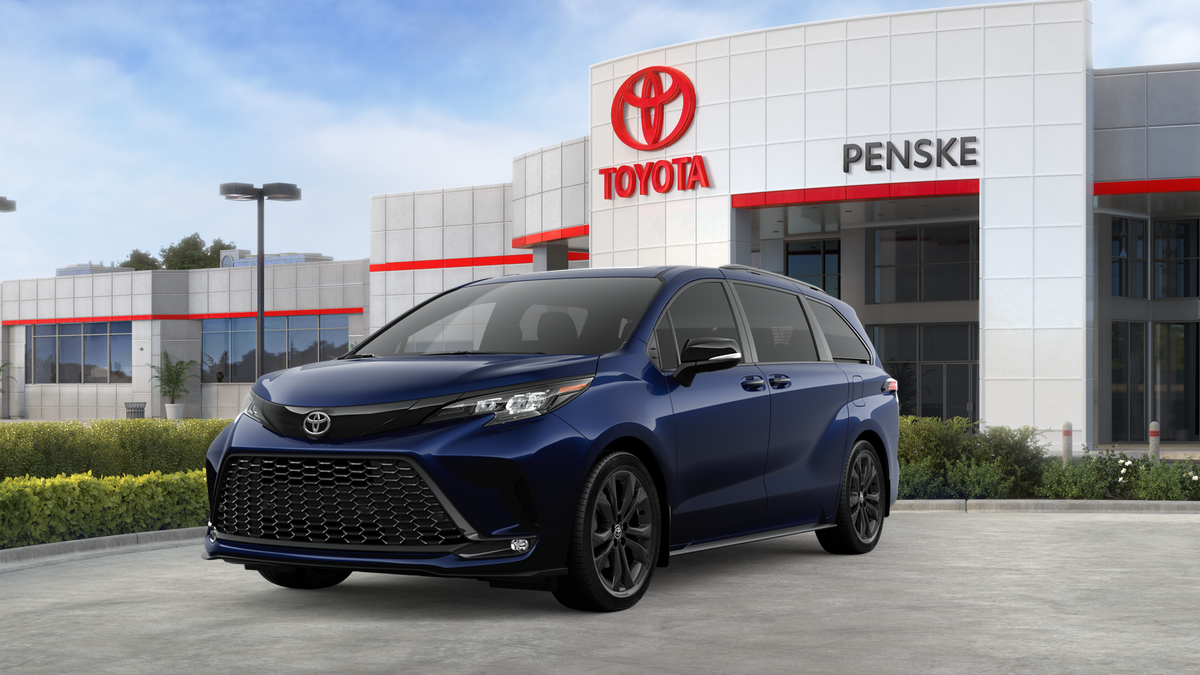 2026 Toyota Sienna XSE 7-Passenger Hybrid FWD's photo