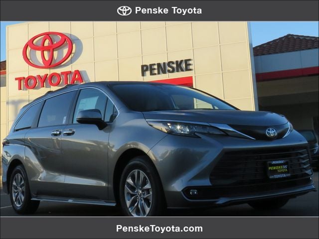 2026 Toyota Sienna XLE