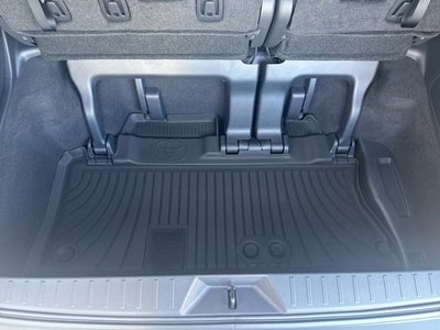 2026 Toyota SIENNA XLE XLE 8 Passenger