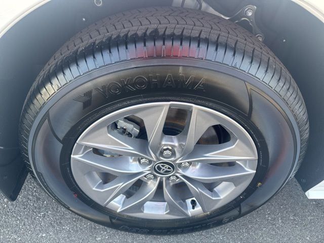 2026 Toyota SIENNA XLE XLE 8 Passenger