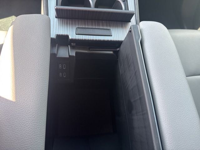 2026 Toyota SIENNA XLE XLE 8 Passenger