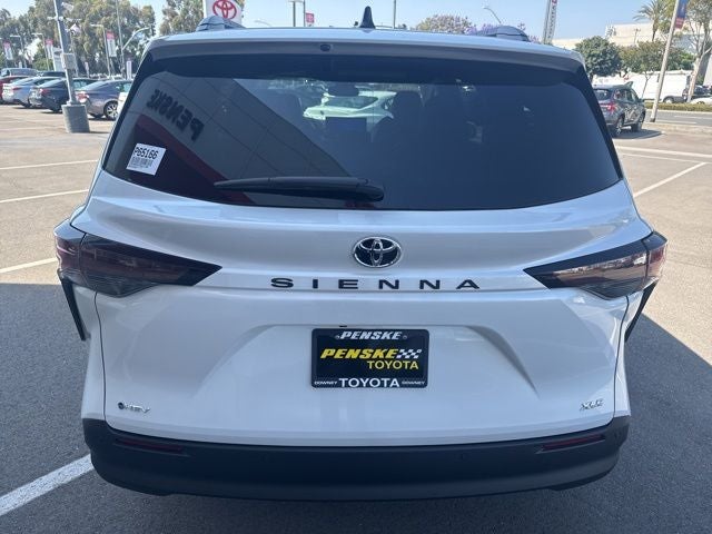 2026 Toyota SIENNA XLE XLE 8 Passenger