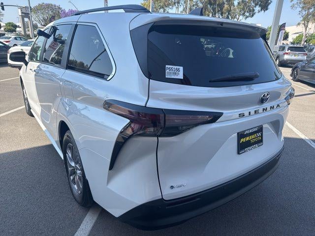 2026 Toyota SIENNA XLE XLE 8 Passenger