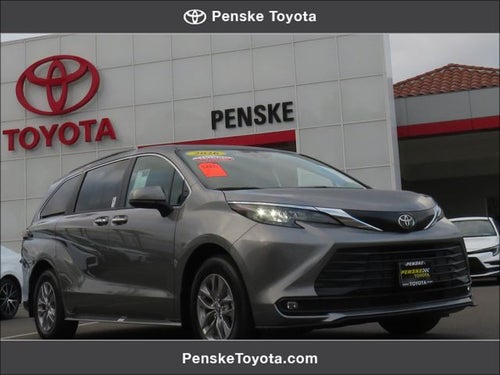 2026 Toyota SIENNA XLE XLE 8 Passenger