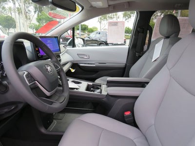 2026 Toyota SIENNA XLE XLE 8 Passenger