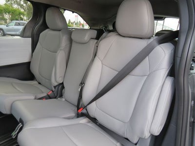 2026 Toyota SIENNA XLE XLE 8 Passenger