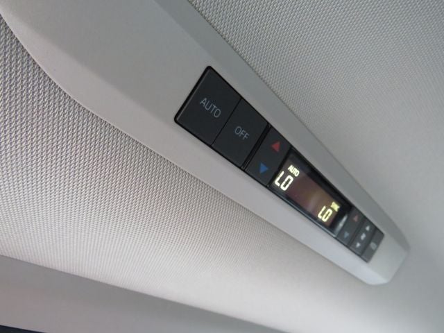 2026 Toyota SIENNA XLE XLE 8 Passenger